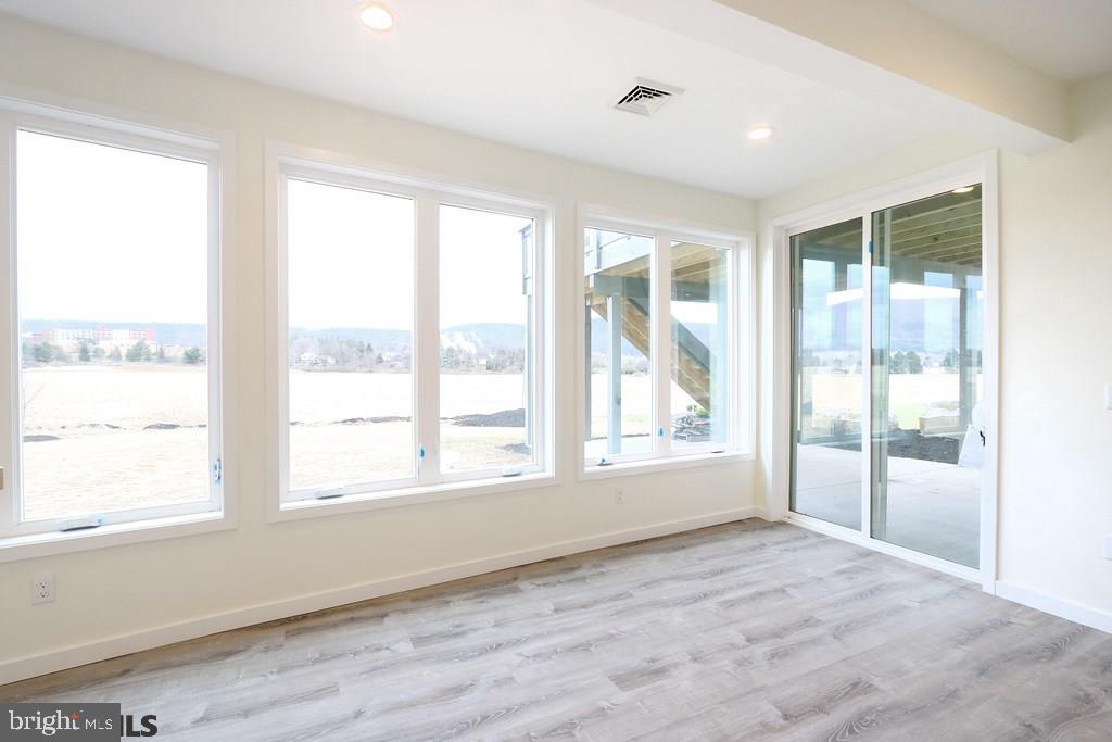 ROCKEY RIDGE - Residential