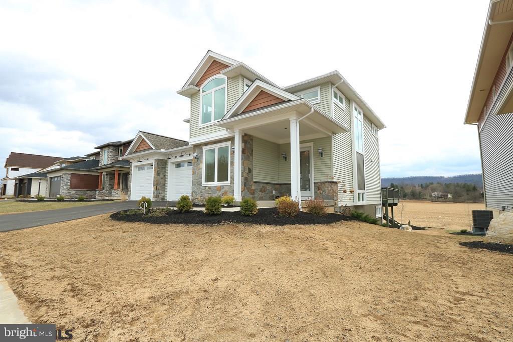 ROCKEY RIDGE - Residential