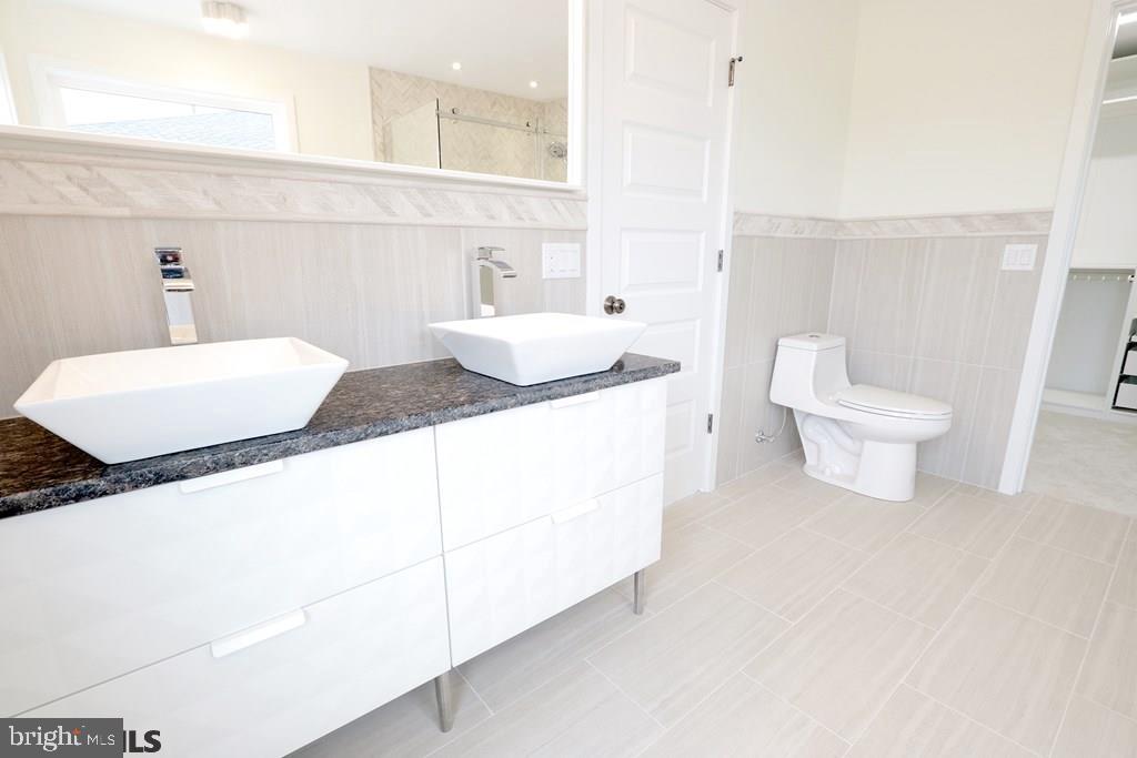 ROCKEY RIDGE - Residential