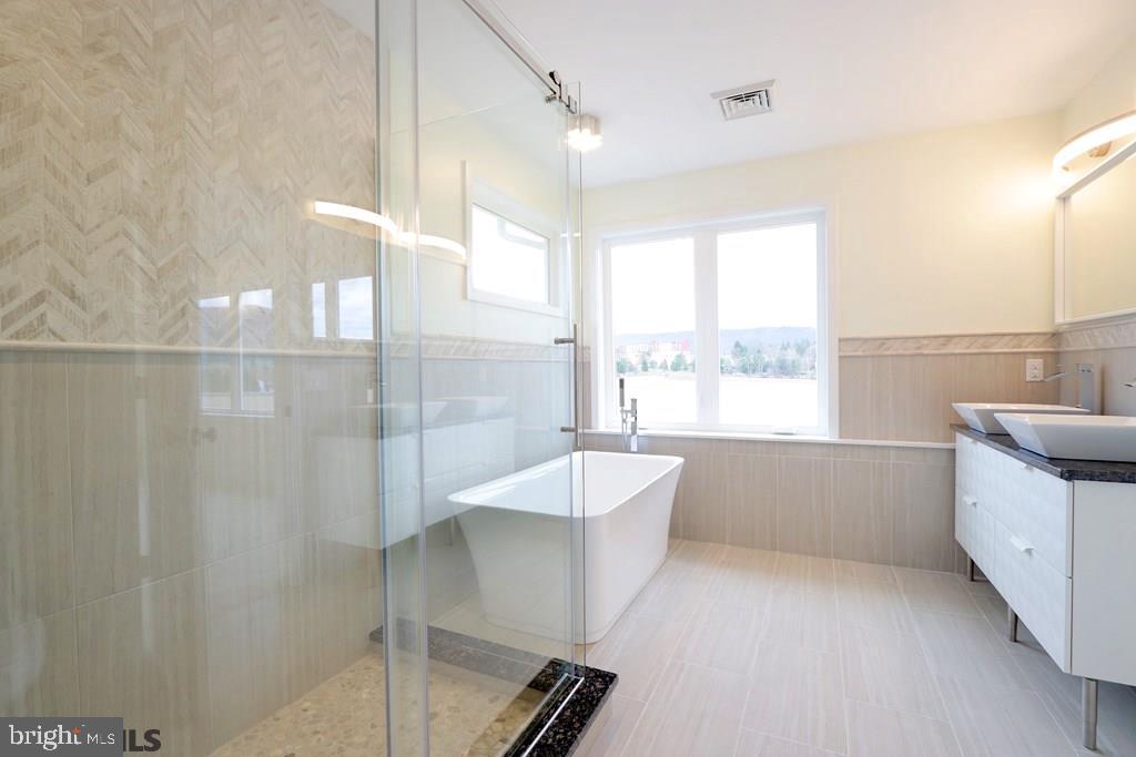ROCKEY RIDGE - Residential