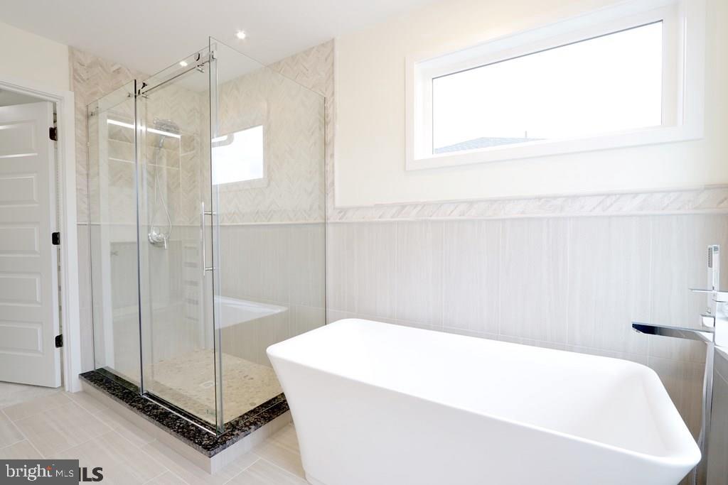 ROCKEY RIDGE - Residential