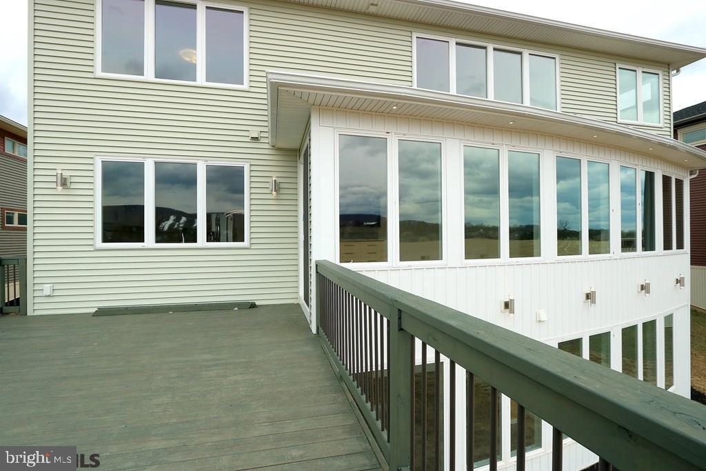 ROCKEY RIDGE - Residential
