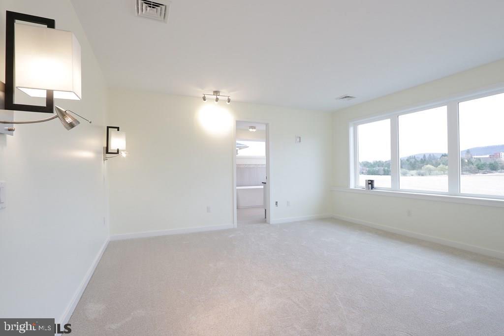 ROCKEY RIDGE - Residential