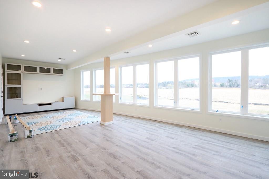 ROCKEY RIDGE - Residential