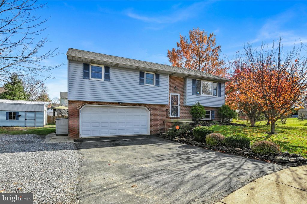Photo of 920 Liberty Court, Mount Joy, PA 17552 (MLS # PALA2061154)