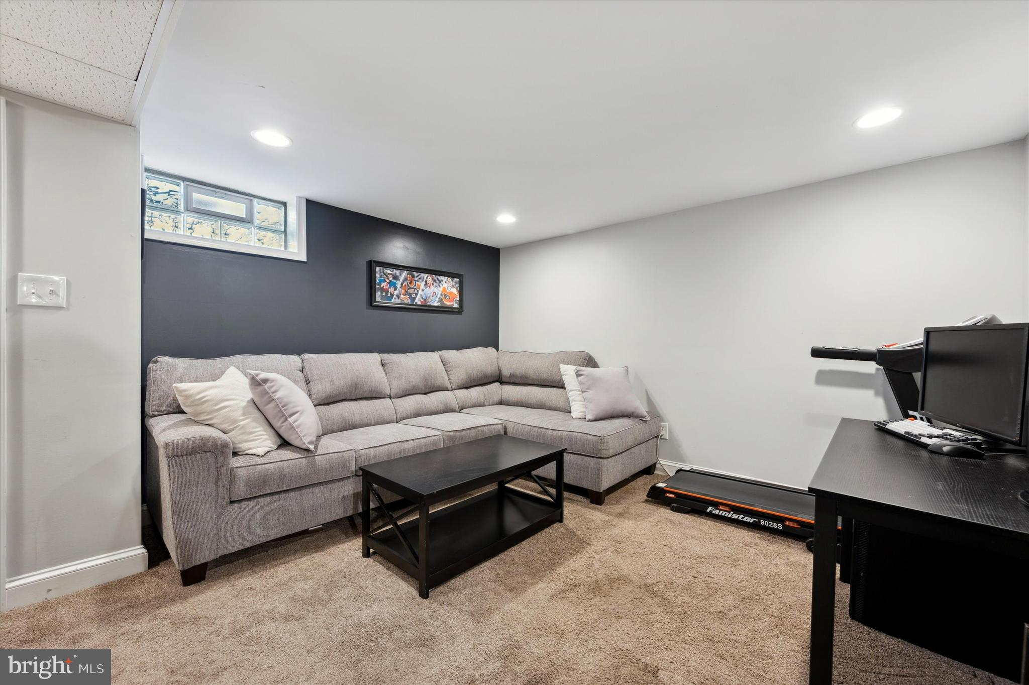 CLIFTON HEIGHTS - Residential