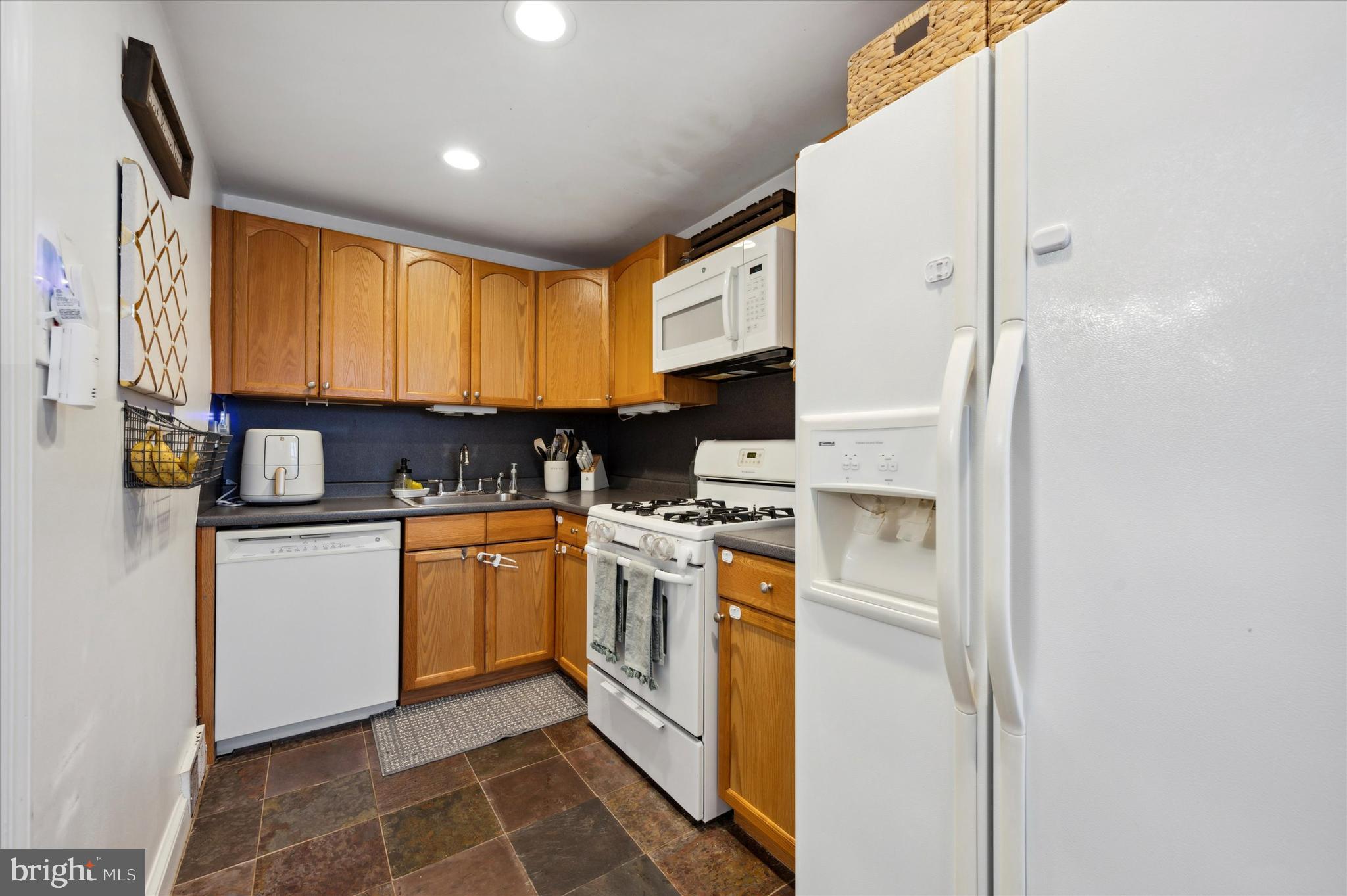 CLIFTON HEIGHTS - Residential