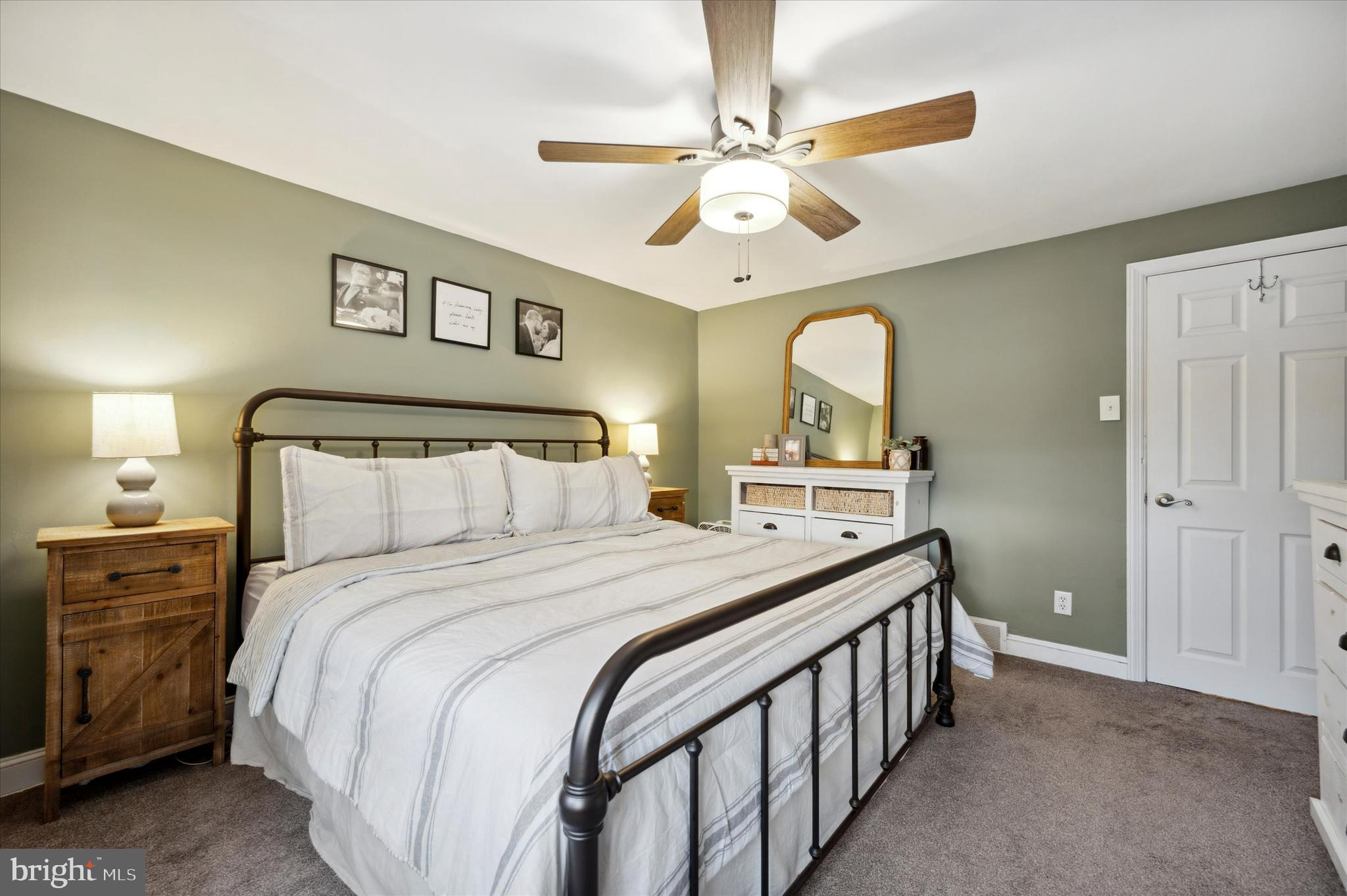 CLIFTON HEIGHTS - Residential