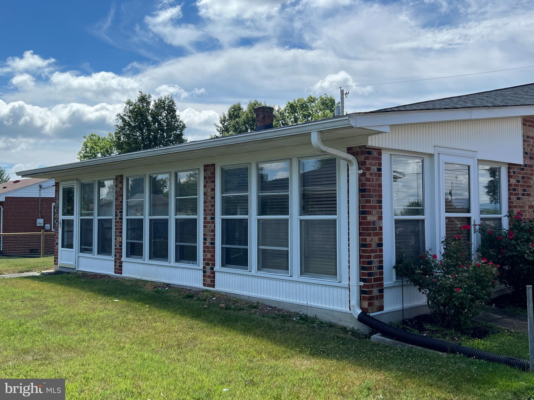 SUBURBAN HEIGHTS - Residential