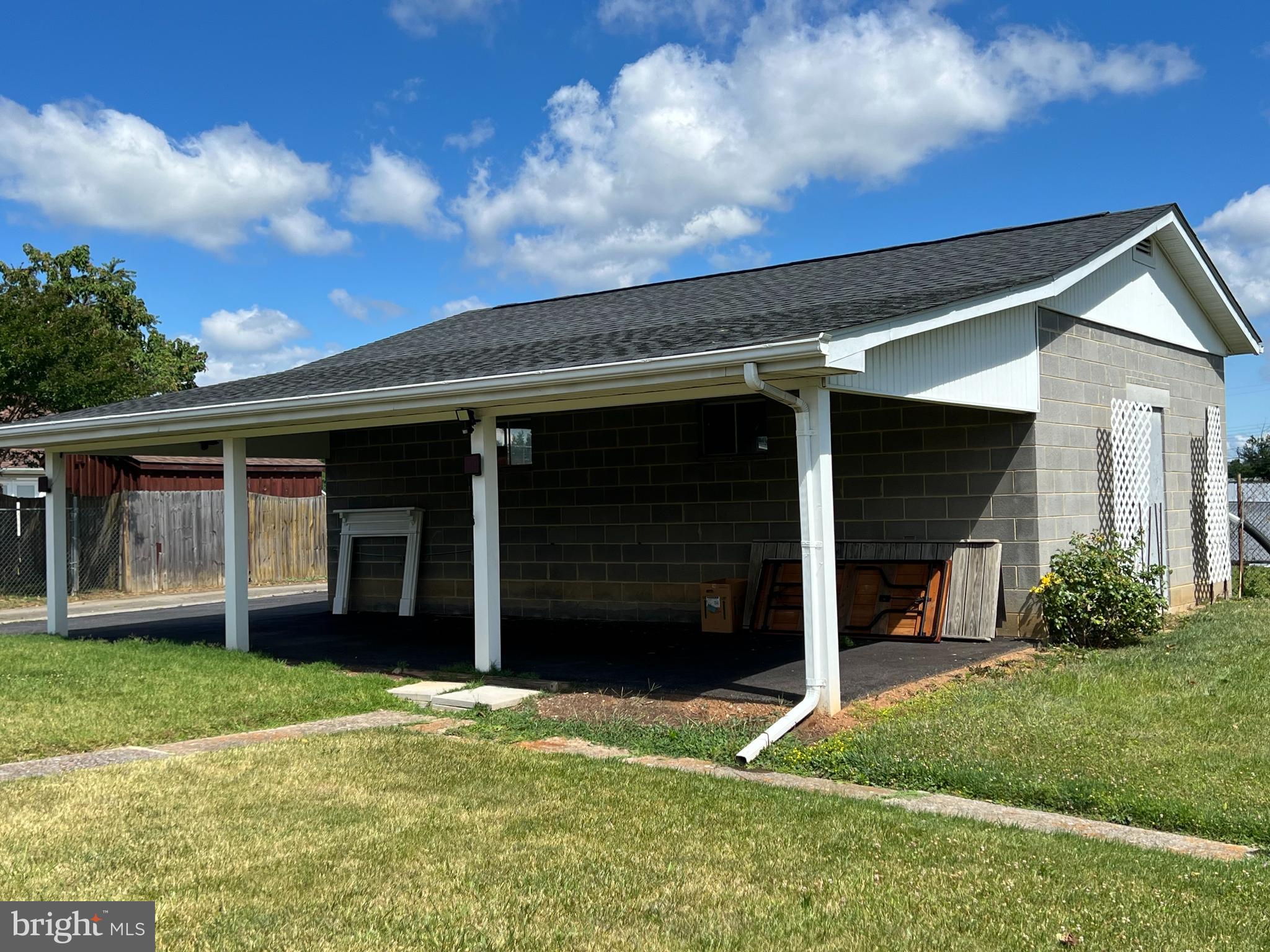 SUBURBAN HEIGHTS - Residential