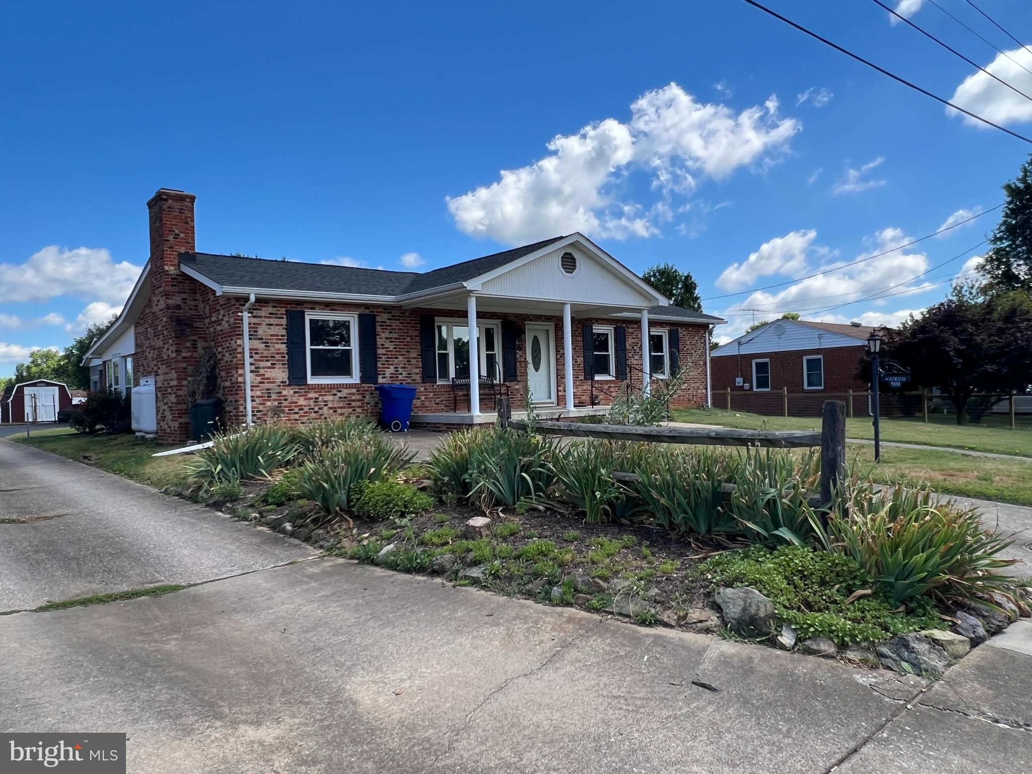 SUBURBAN HEIGHTS - Residential