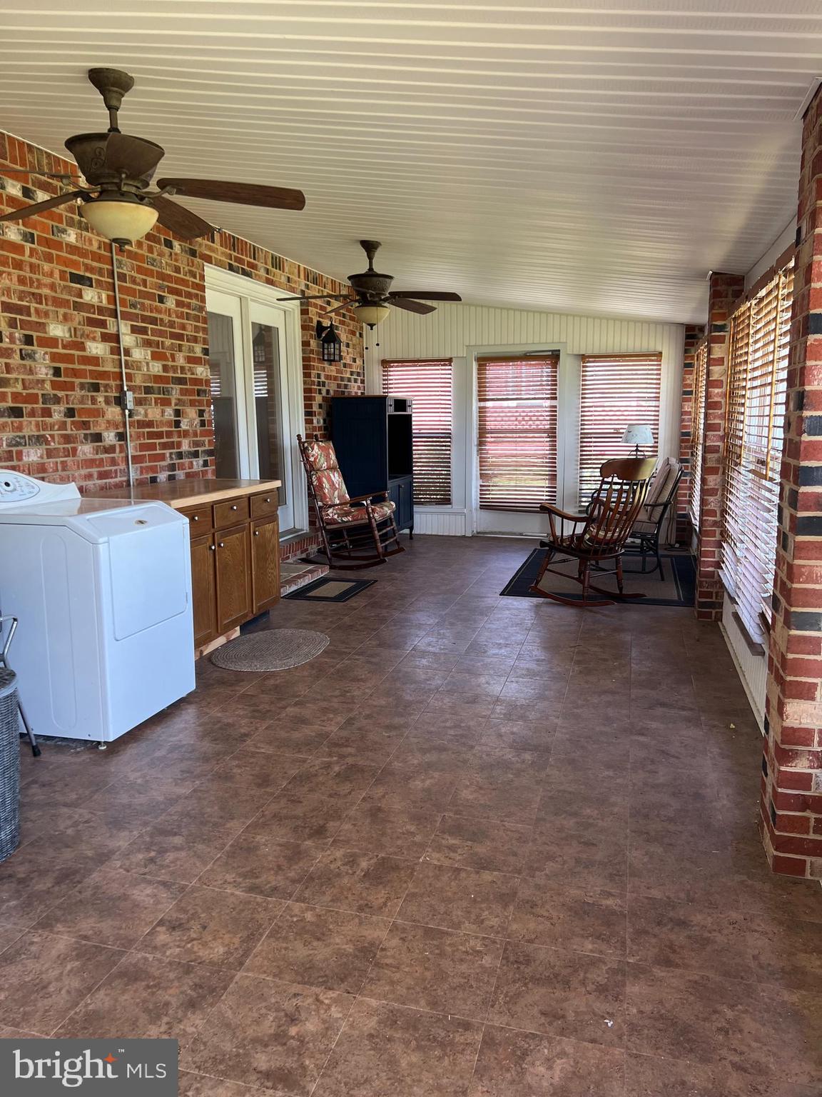 SUBURBAN HEIGHTS - Residential