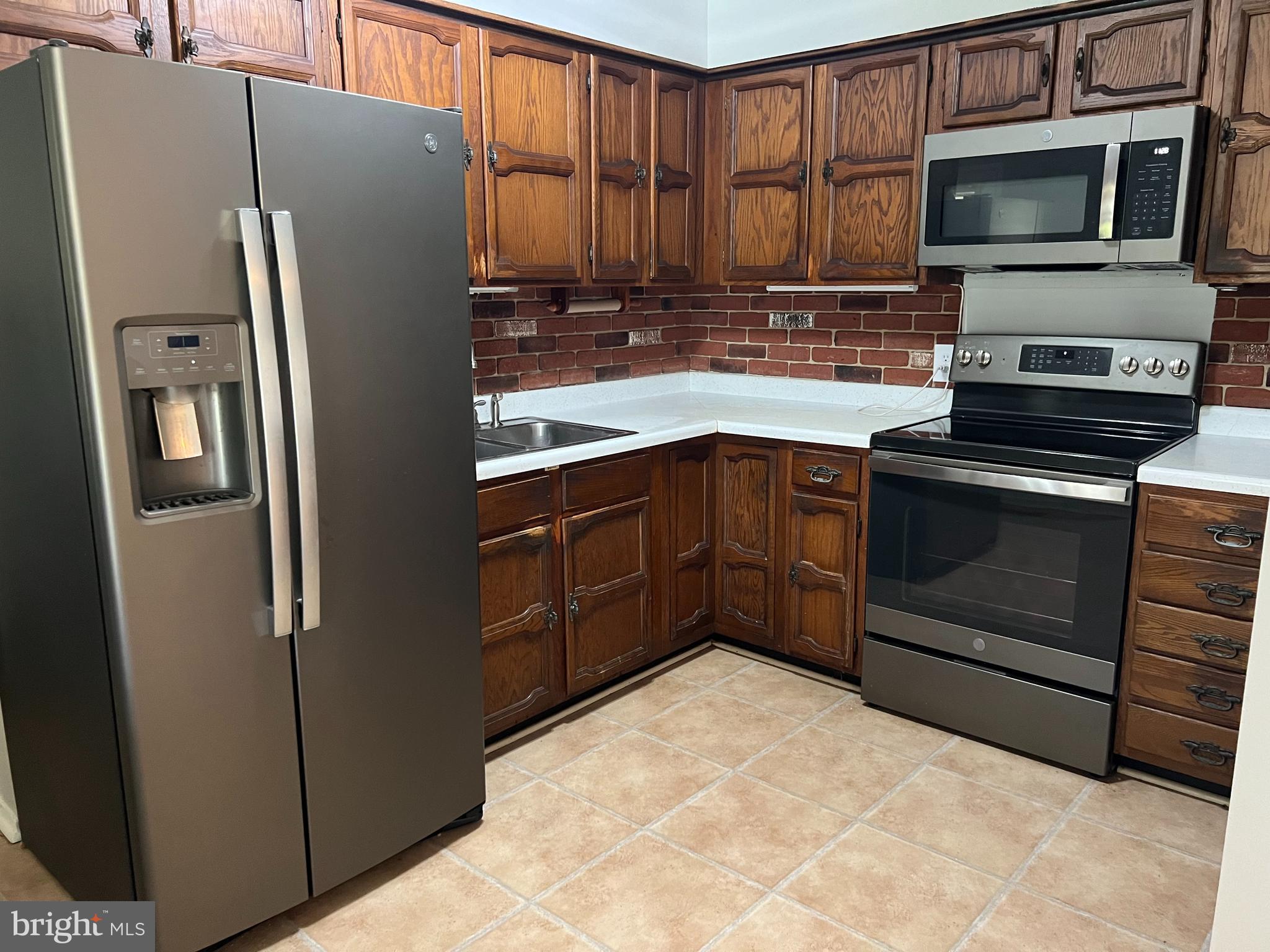 SUBURBAN HEIGHTS - Residential