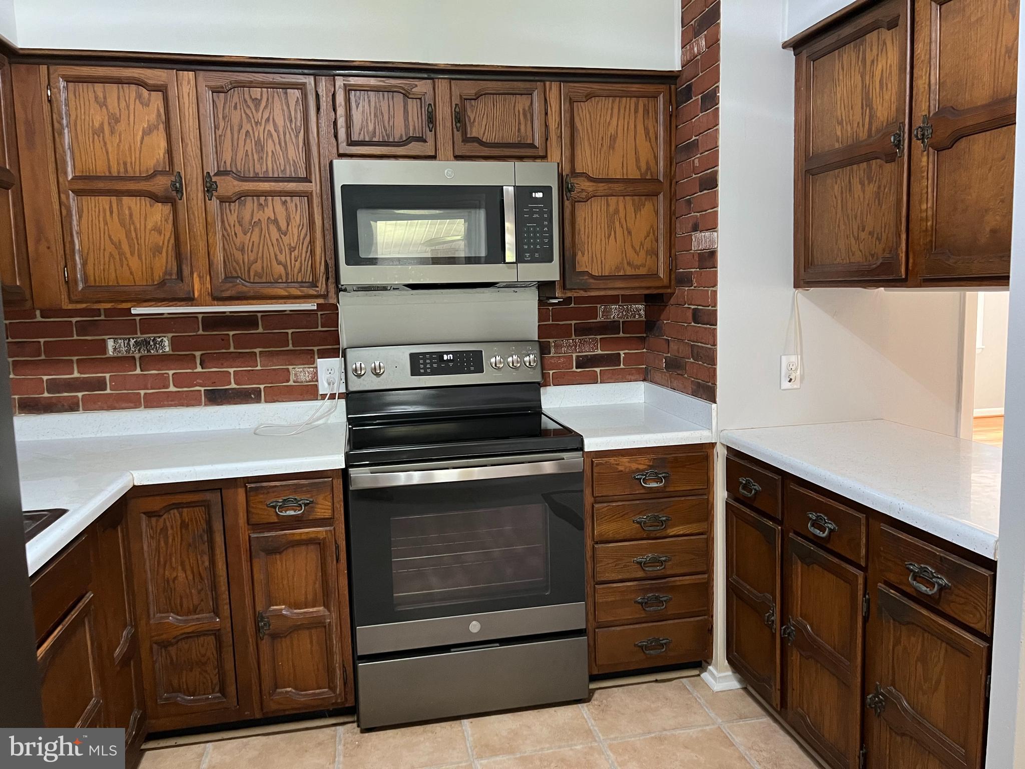 SUBURBAN HEIGHTS - Residential