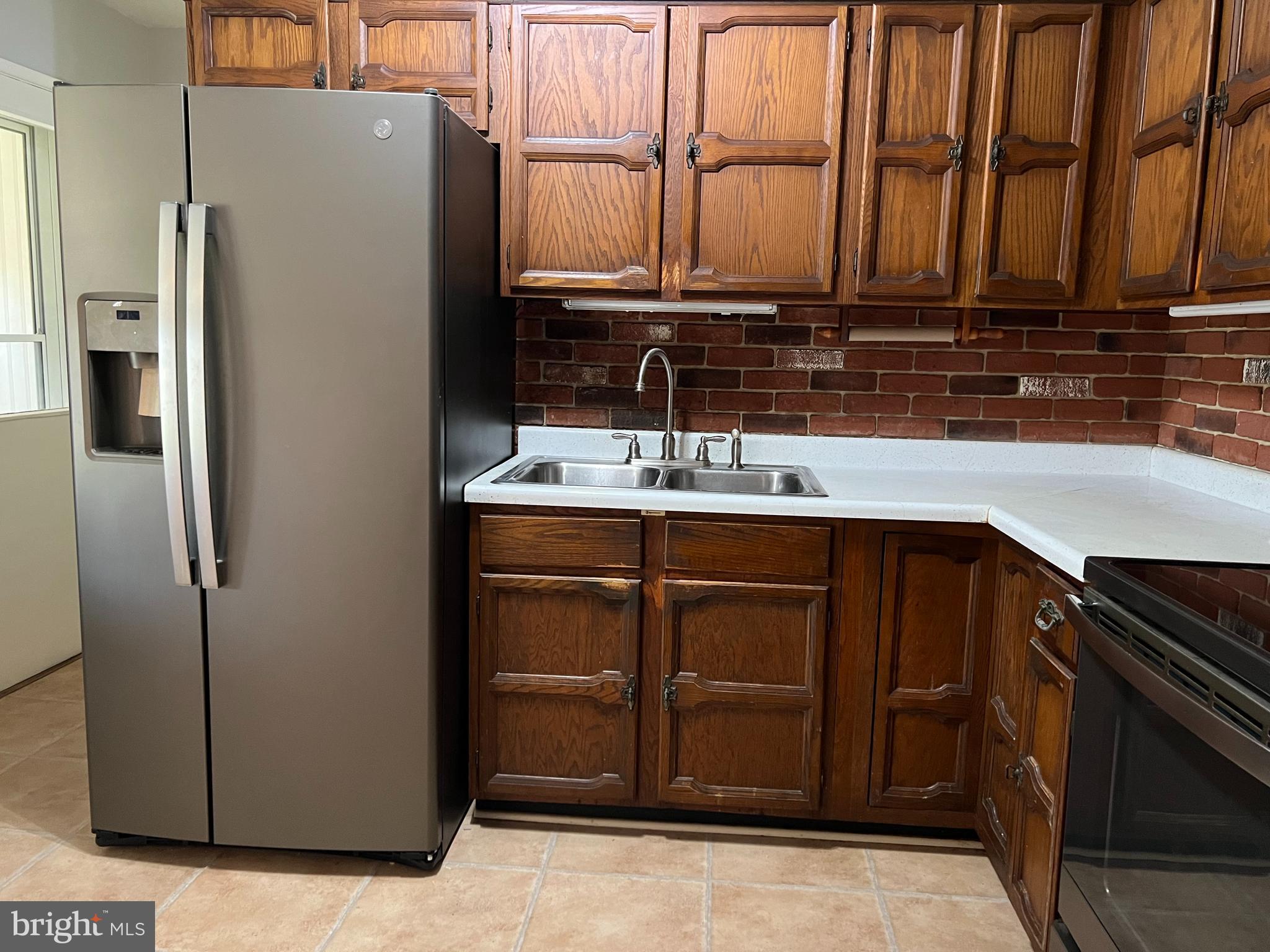 SUBURBAN HEIGHTS - Residential