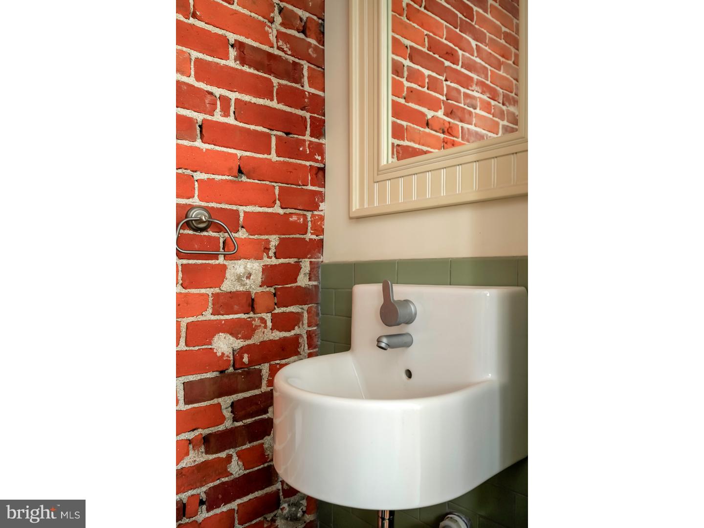 GRADUATE HOSPITAL - Residential Lease