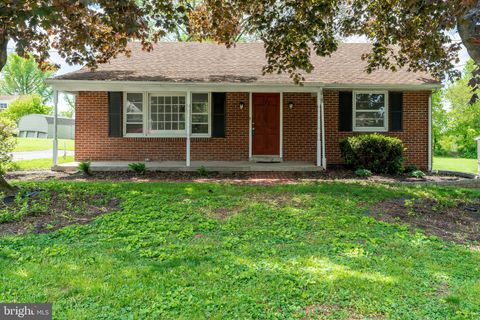 Photo of 128 CRESTMONT AVE, LANCASTER, PA 17602 (MLS # PALA2034390)