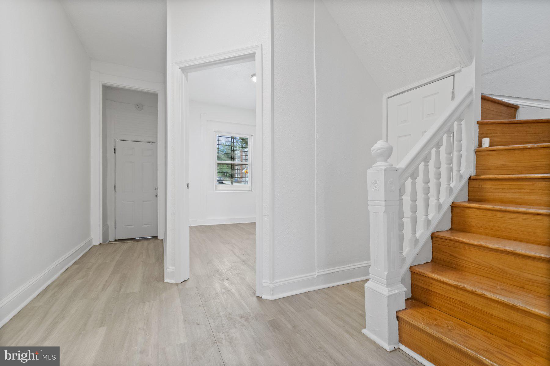 2159 HOLLINS STREET