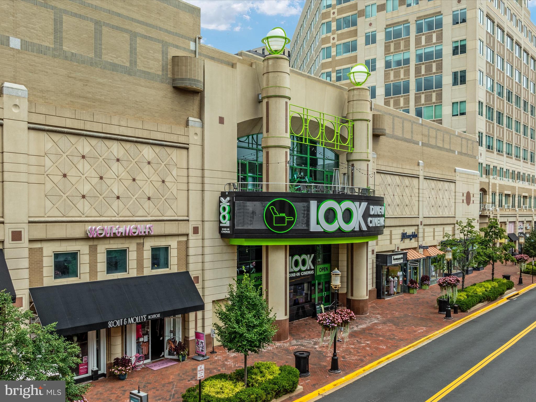 DEEPWOOD - Residential