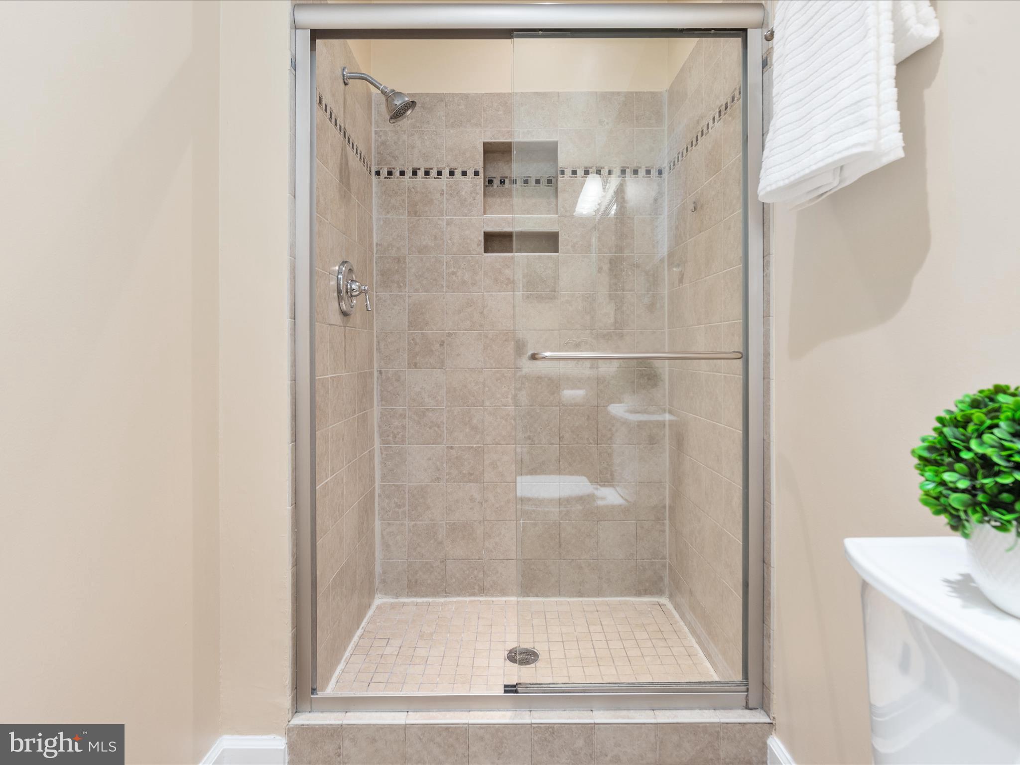 DEEPWOOD - Residential