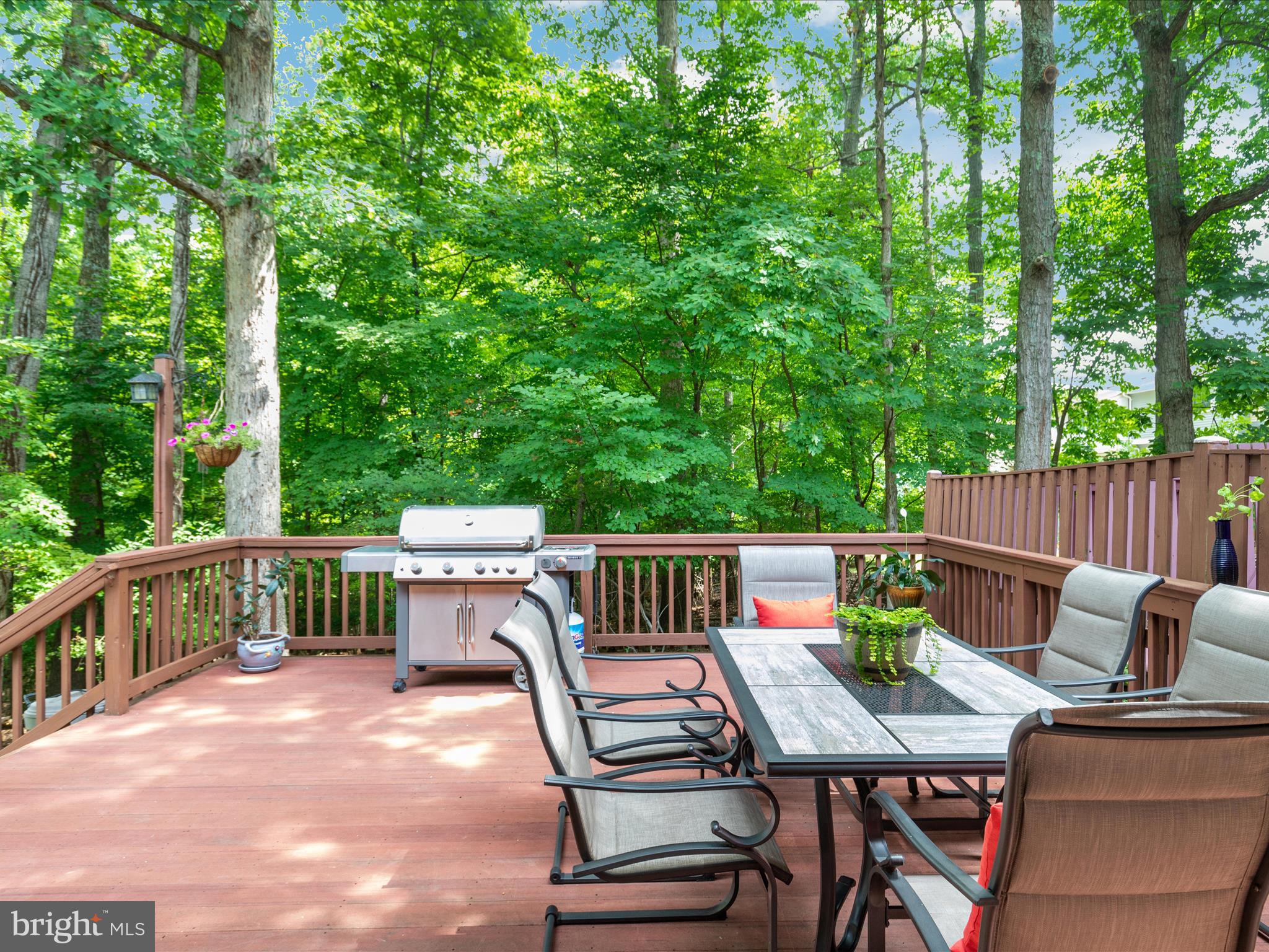 DEEPWOOD - Residential