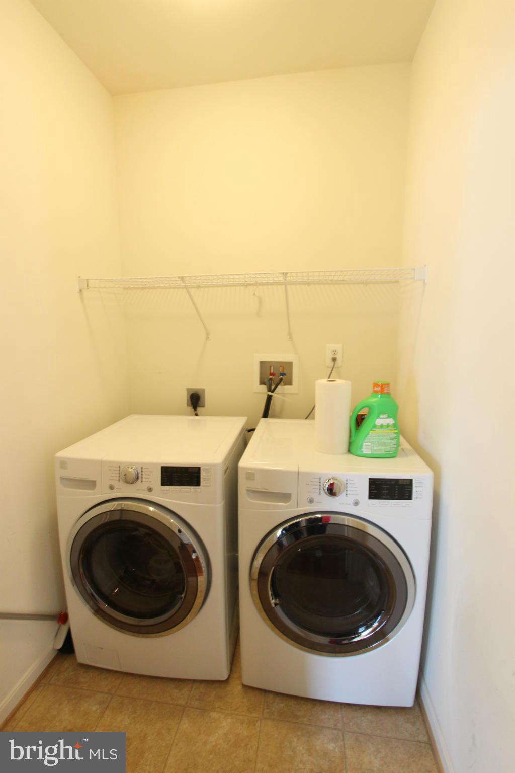 ASHBROOK VILLAGE - Residential Lease