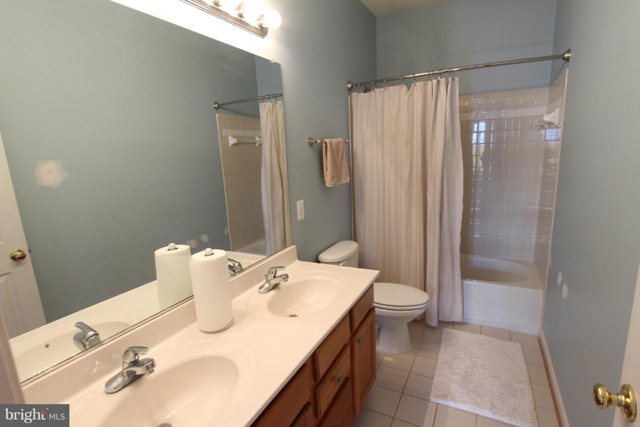 ASHBROOK VILLAGE - Residential Lease