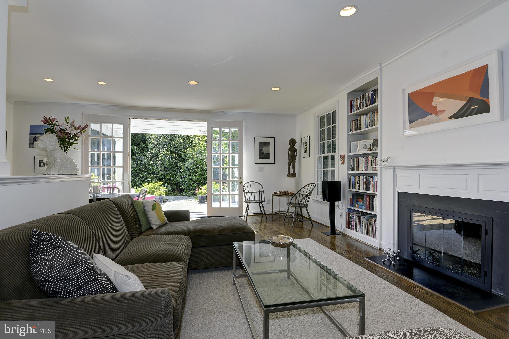 WESTMORELAND HILLS - Residential