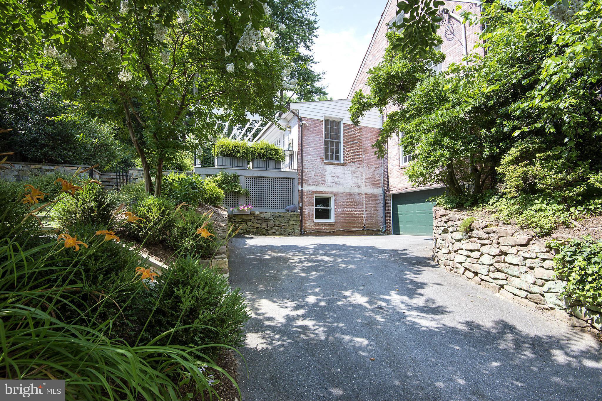 WESTMORELAND HILLS - Residential