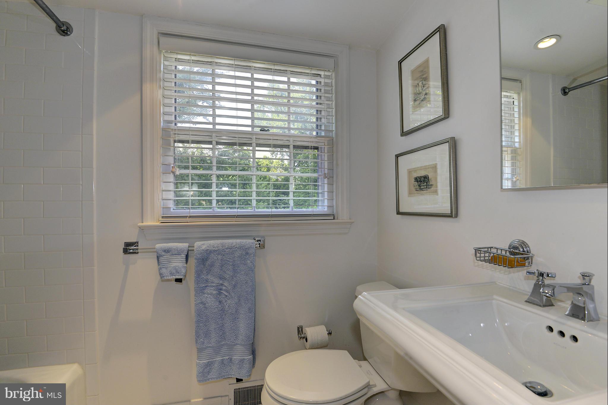 WESTMORELAND HILLS - Residential