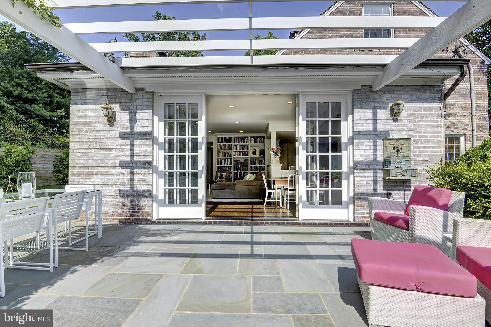 WESTMORELAND HILLS - Residential