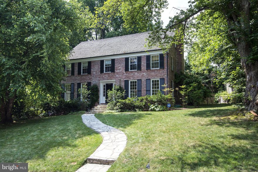 Artfully expanded & renovated large-scale 1940-built colonial w/ great proportions, excellent flow, all the right formal & informal spaces for today's lifestyle incl fab Fam. Rm w/ informal dining & open kitchen PLUS den/study. Plenty of good bedrooms & baths.Long windows & doors bring the outside in from every room on 1st fl.