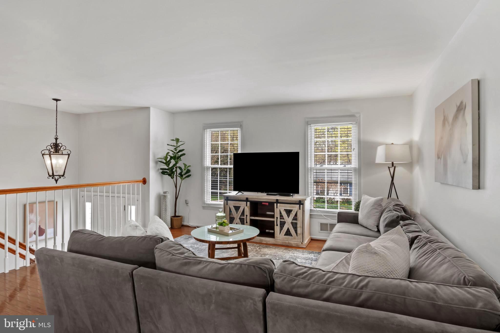 BURKE STATION SQUARE - Residential