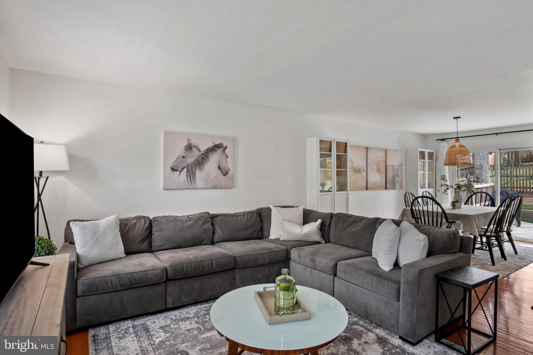 BURKE STATION SQUARE - Residential