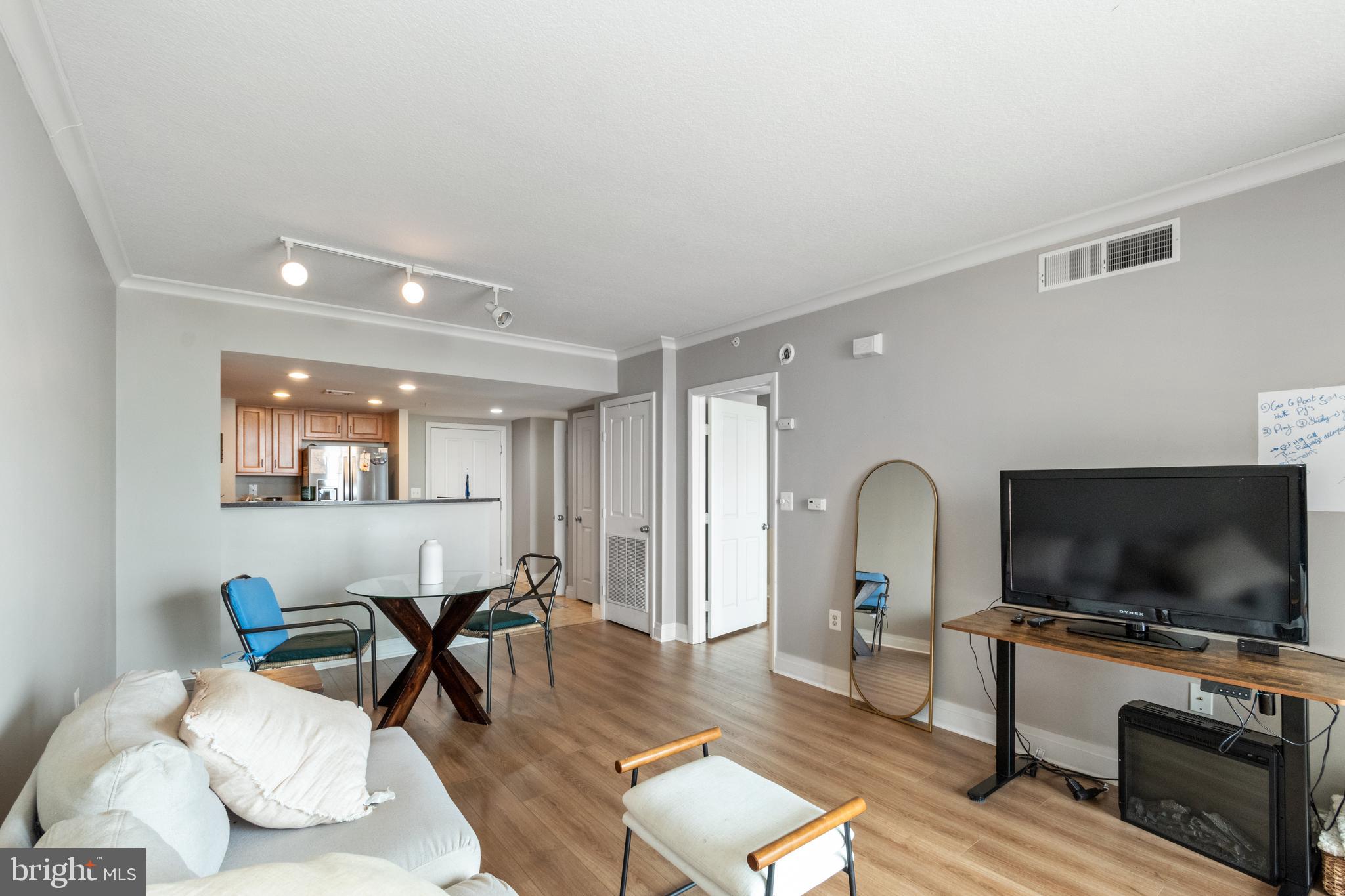 DOWNTOWN - Residential