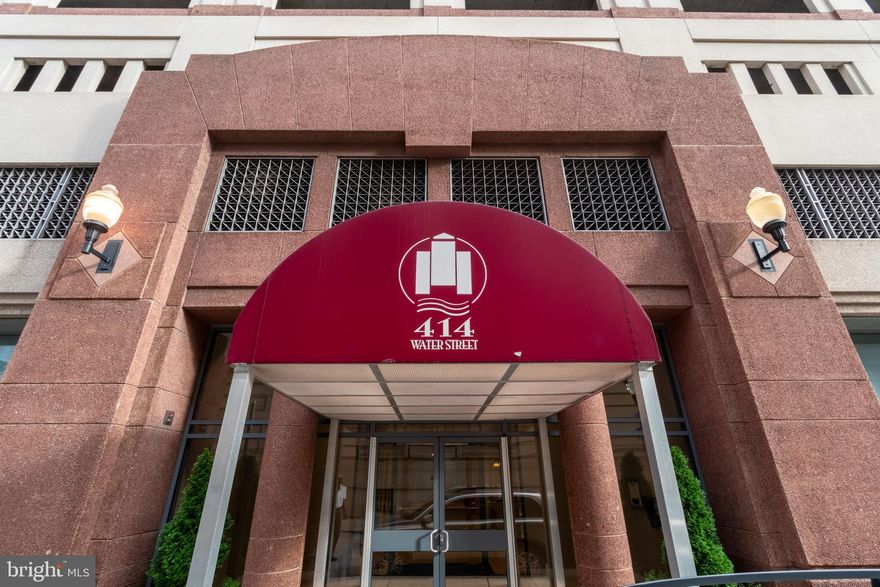 NEW FLOORING UPDATED APPLIANCES IN THIS MOVE IN READY UNIT! LUXURY HI-RISE BUILDING ON WATER STREET, ONE BLOCK FROM THE HARBOR AND CONVENIENT TO EVERYTHING: INTERSTATES, HOSPITALS, SCHOOLS, SHOPPING! 23rd FLOOR IS IDEAL FOR MINIMIZING STREET NOISE, COMFORTABLE1 BR 1 BA, GRANITECOUNTERS IN KITCHEN W/ BREAKFAST BAR.  GREAT AMENITIES FOR YOUR ENJOYMENT: 24/7 FRONT LOBBY SECURITY,FITNESS ROOM, JACUZZI, POOL, BUSINESS CENTER. IN-BUILDING PARKING.  CITY LIFE AT ITS BEST! TENANT OCCUPIED,  BUT FLEXIBLE FOR CLOSING!