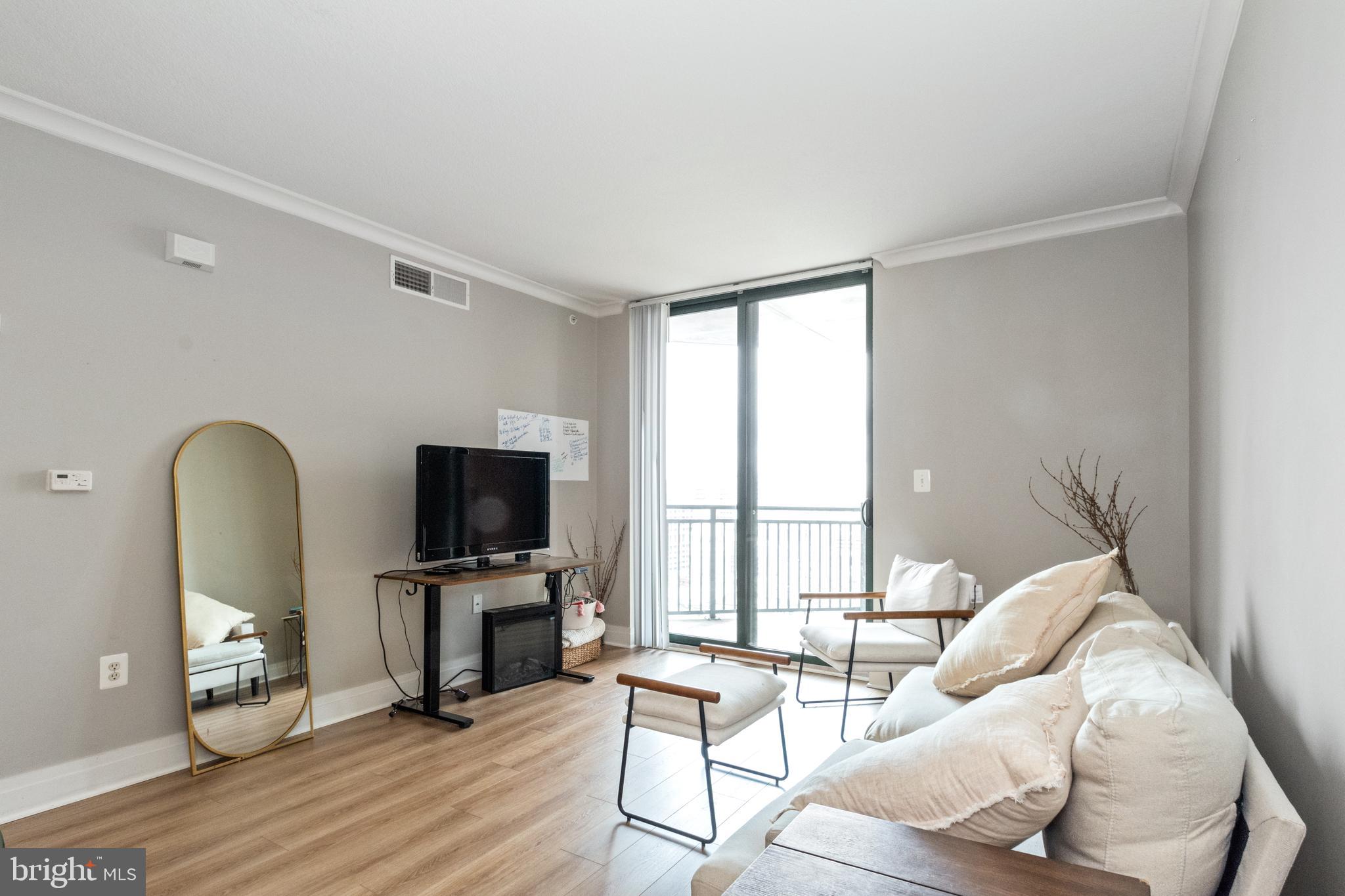 DOWNTOWN - Residential