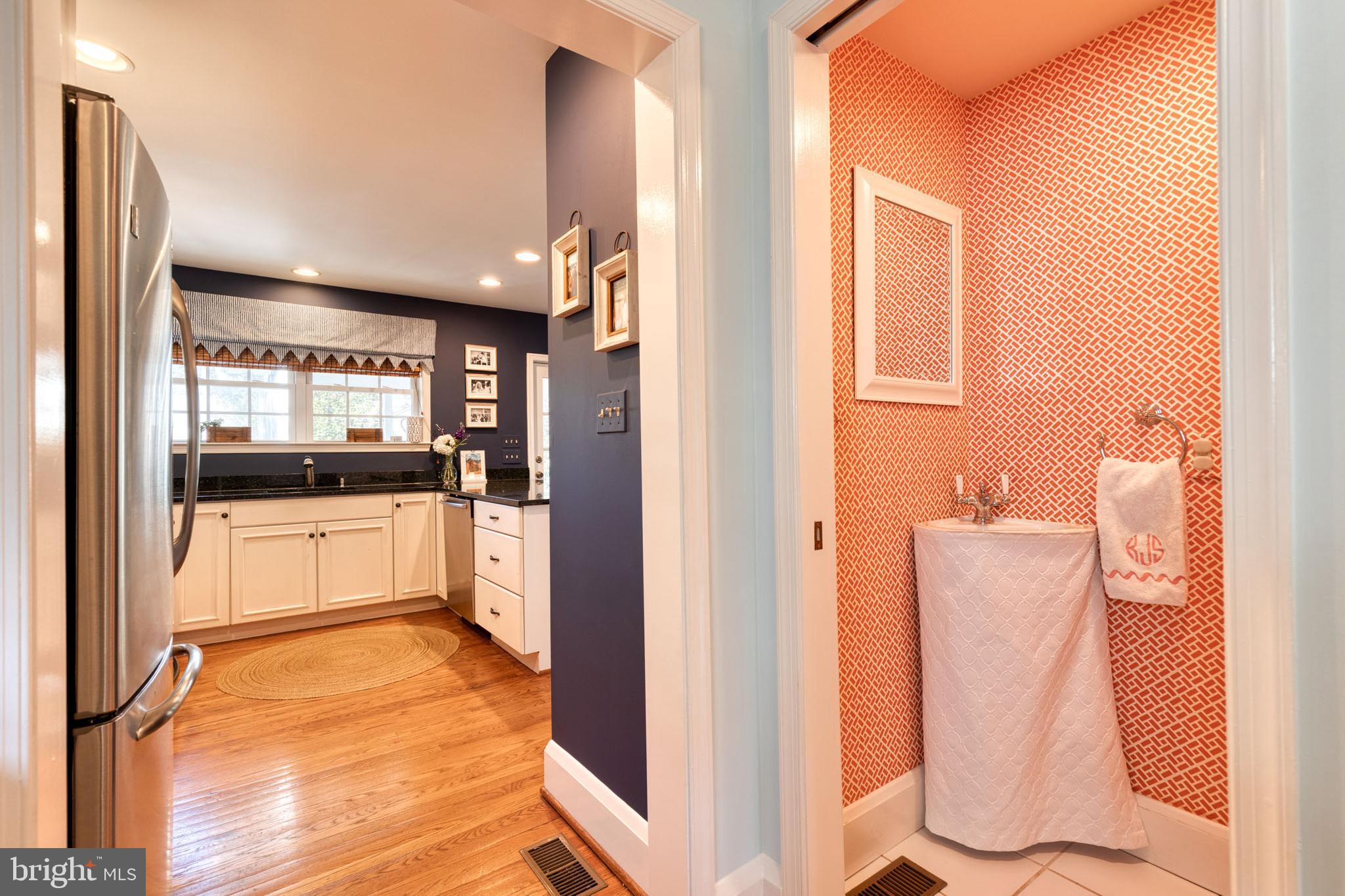 COLONIAL COURT - Residential Lease