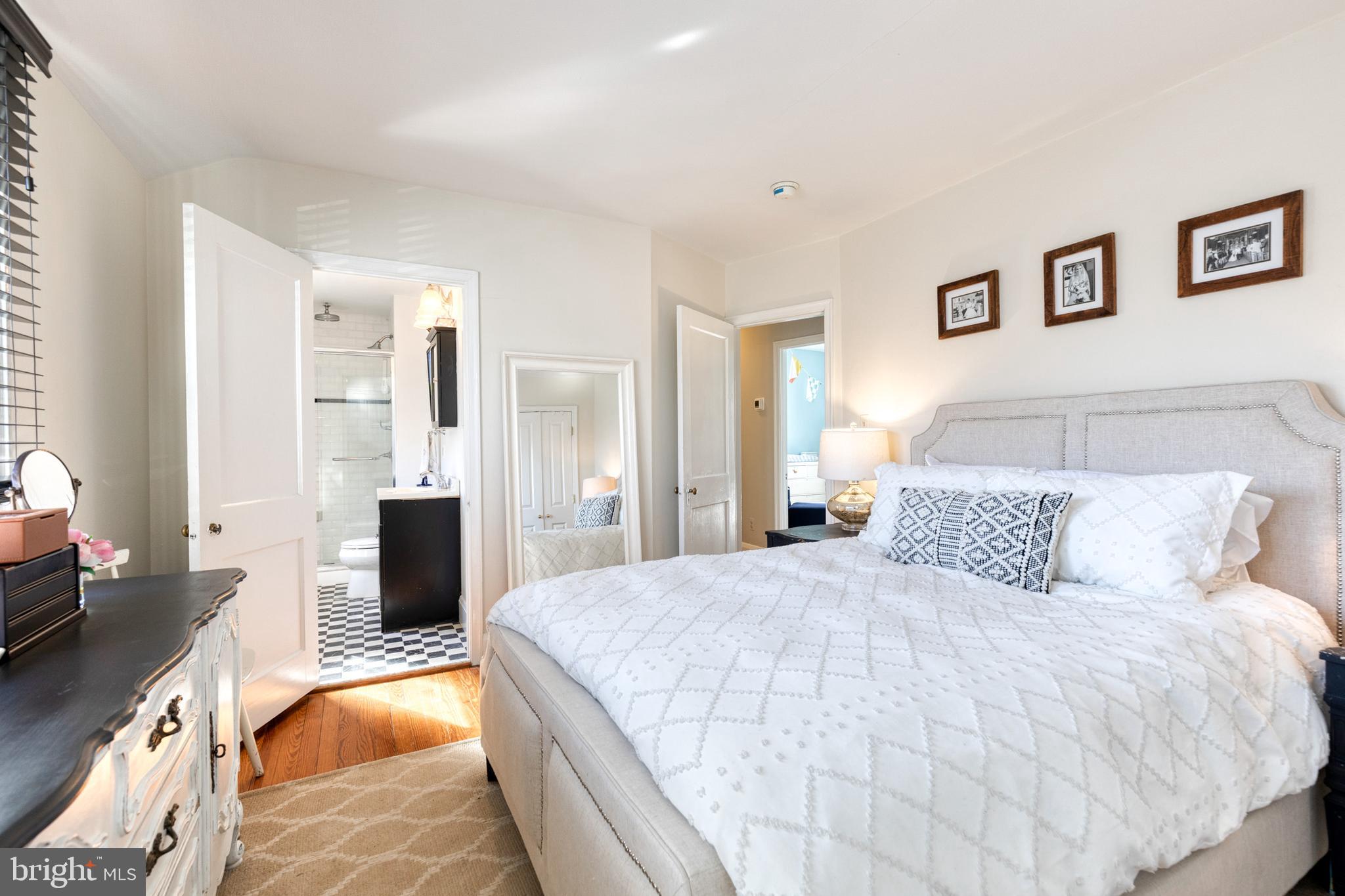 COLONIAL COURT - Residential Lease