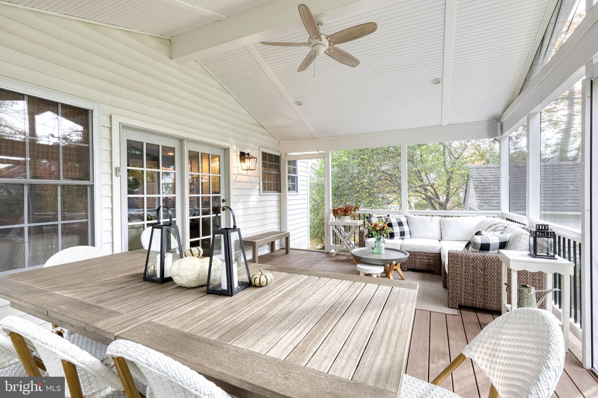 COLONIAL COURT - Residential Lease