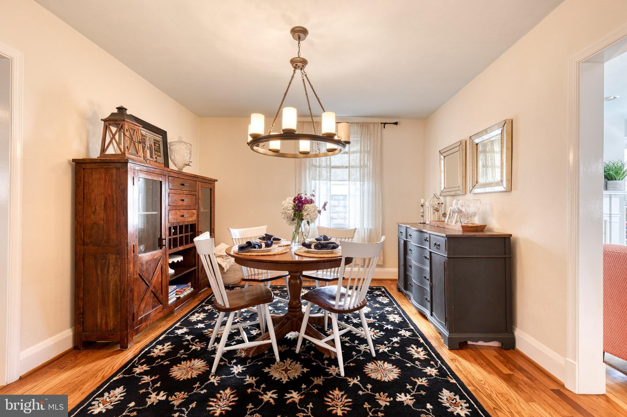 COLONIAL COURT - Residential Lease