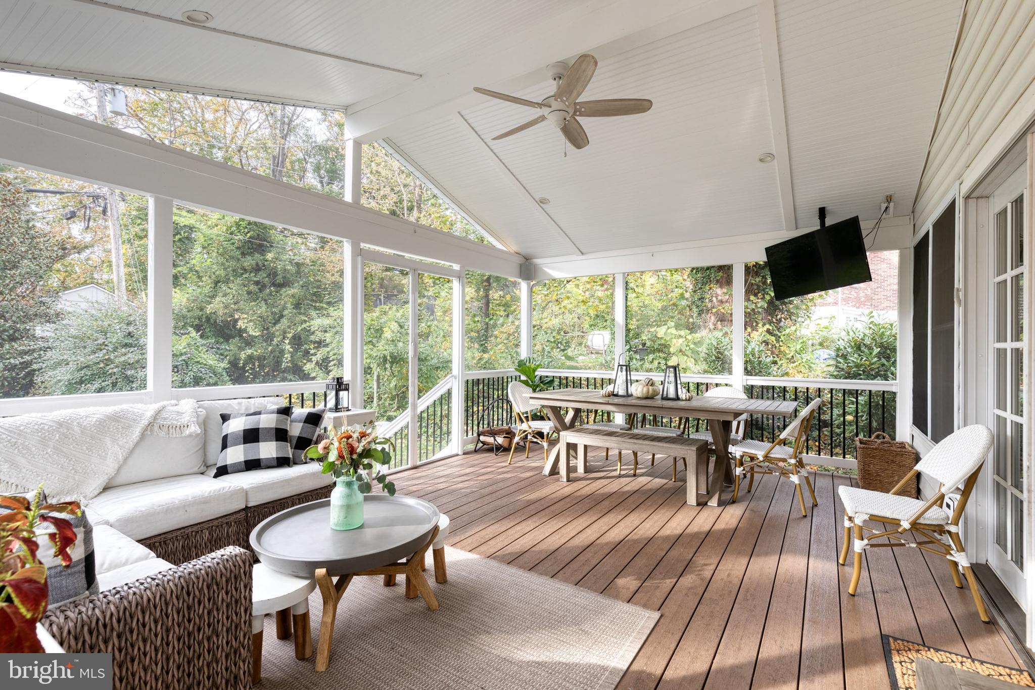 COLONIAL COURT - Residential Lease