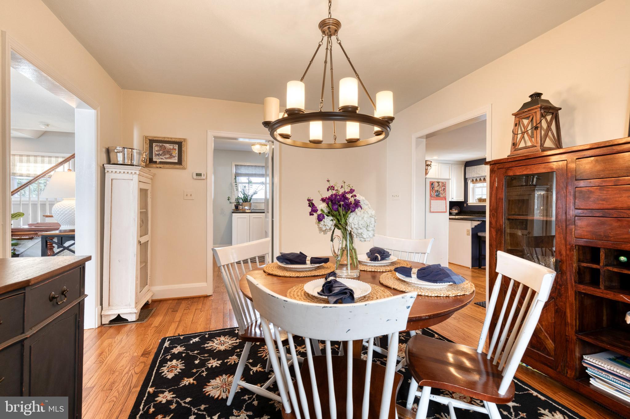 COLONIAL COURT - Residential Lease