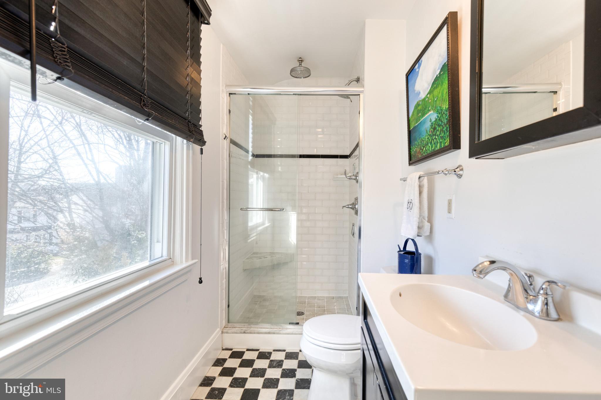 COLONIAL COURT - Residential Lease