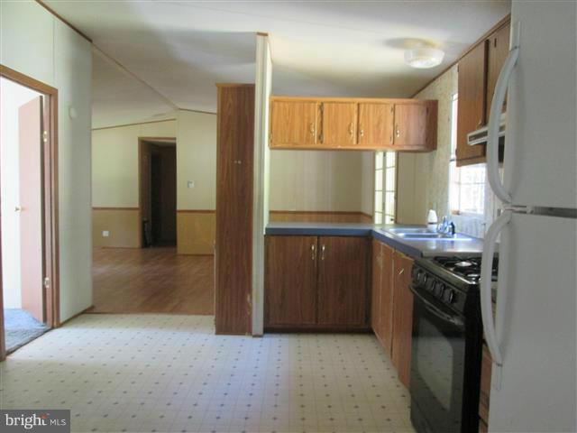 BREEZY KNOLLS - Residential