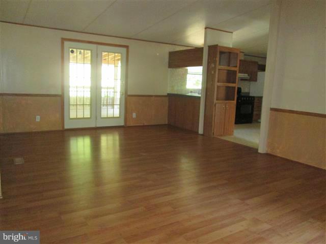 BREEZY KNOLLS - Residential