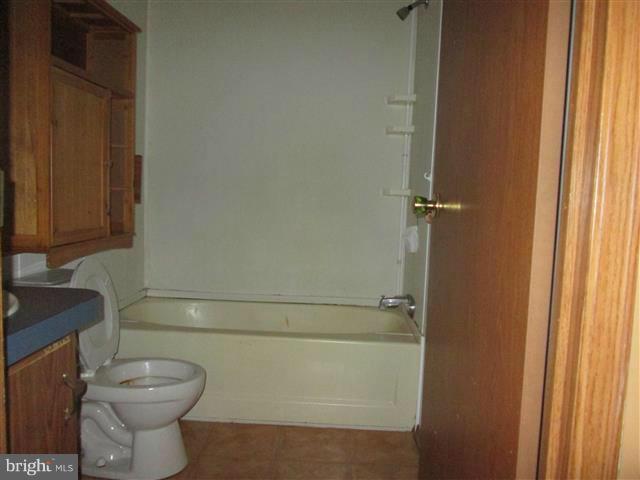 BREEZY KNOLLS - Residential