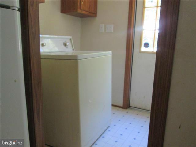 BREEZY KNOLLS - Residential