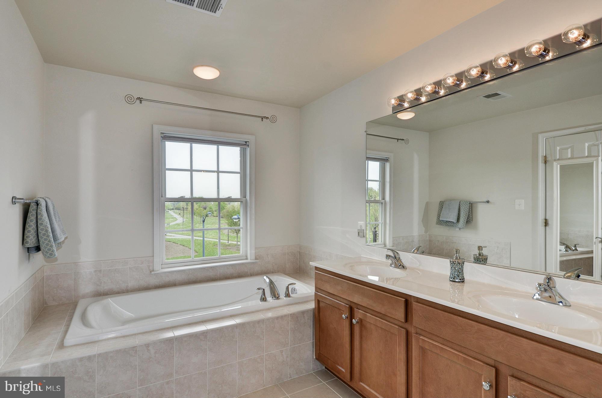 KING FARM IRVINGTON - Residential