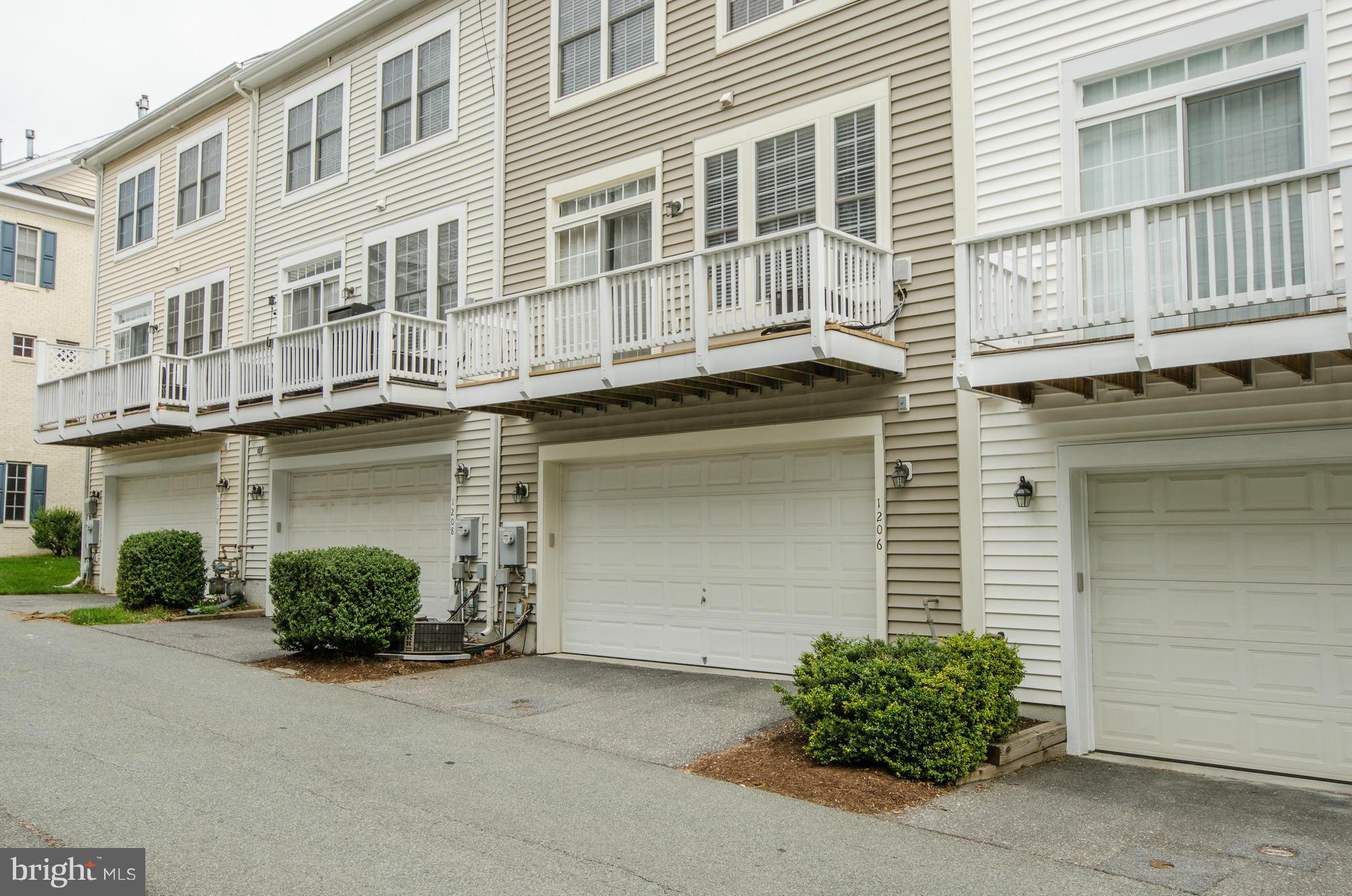 KING FARM IRVINGTON - Residential